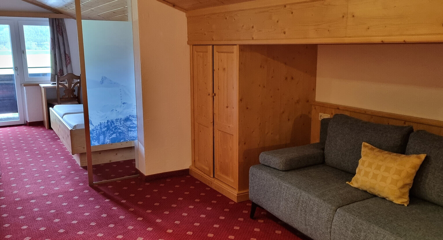 Kleine Sitzgelegenheit im Zimmer
